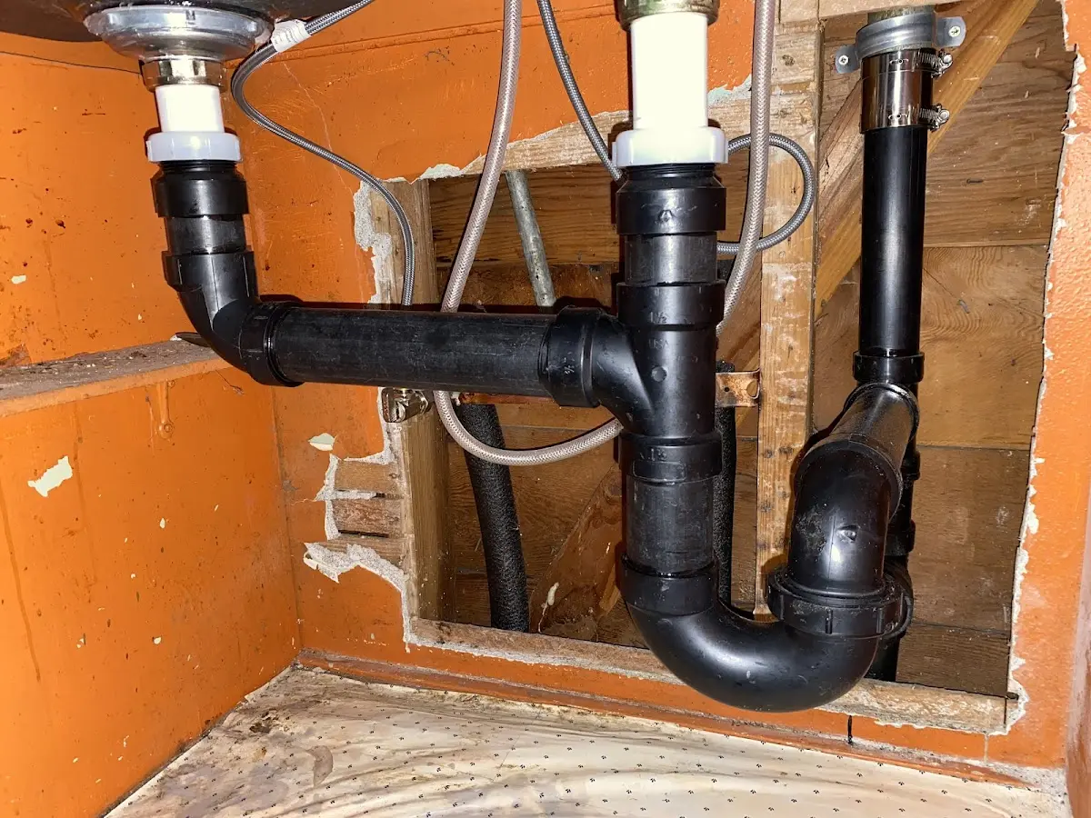 Professional Pipe Bursting equipment and tools on the job in Dent